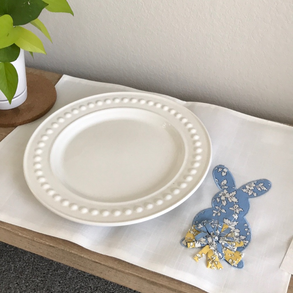Homewear Easter bunny placemat.